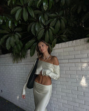 Load image into Gallery viewer, Lioness - Devon Set Cornsilk