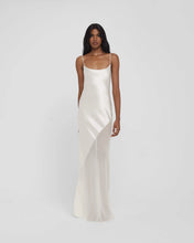 Load image into Gallery viewer, Rat &amp; Boa - Ruba Slip in White
